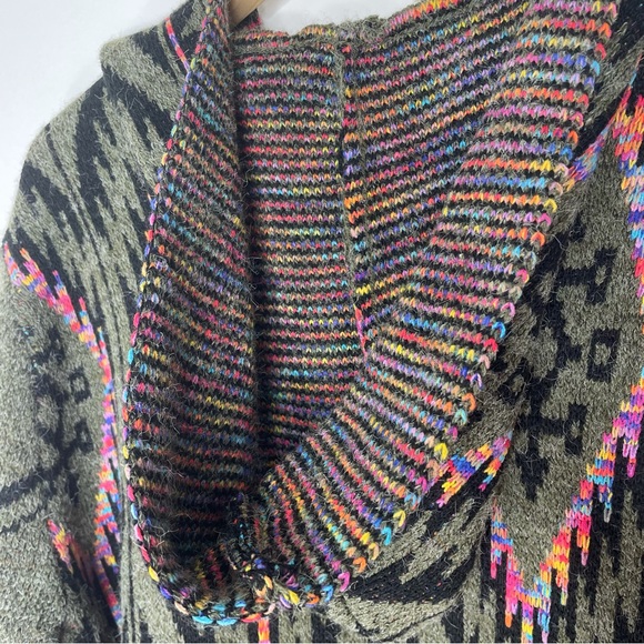 Creation •M• long hooded Aztec colorful wool blend single button cardigan - Picture 10 of 10
